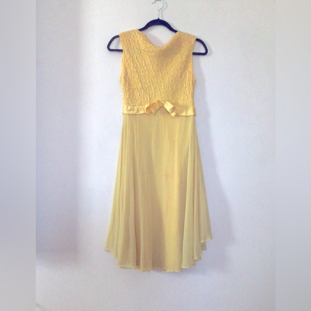 Vintage Ranelle Flutter Dress🌼 - Picture 2 of 8